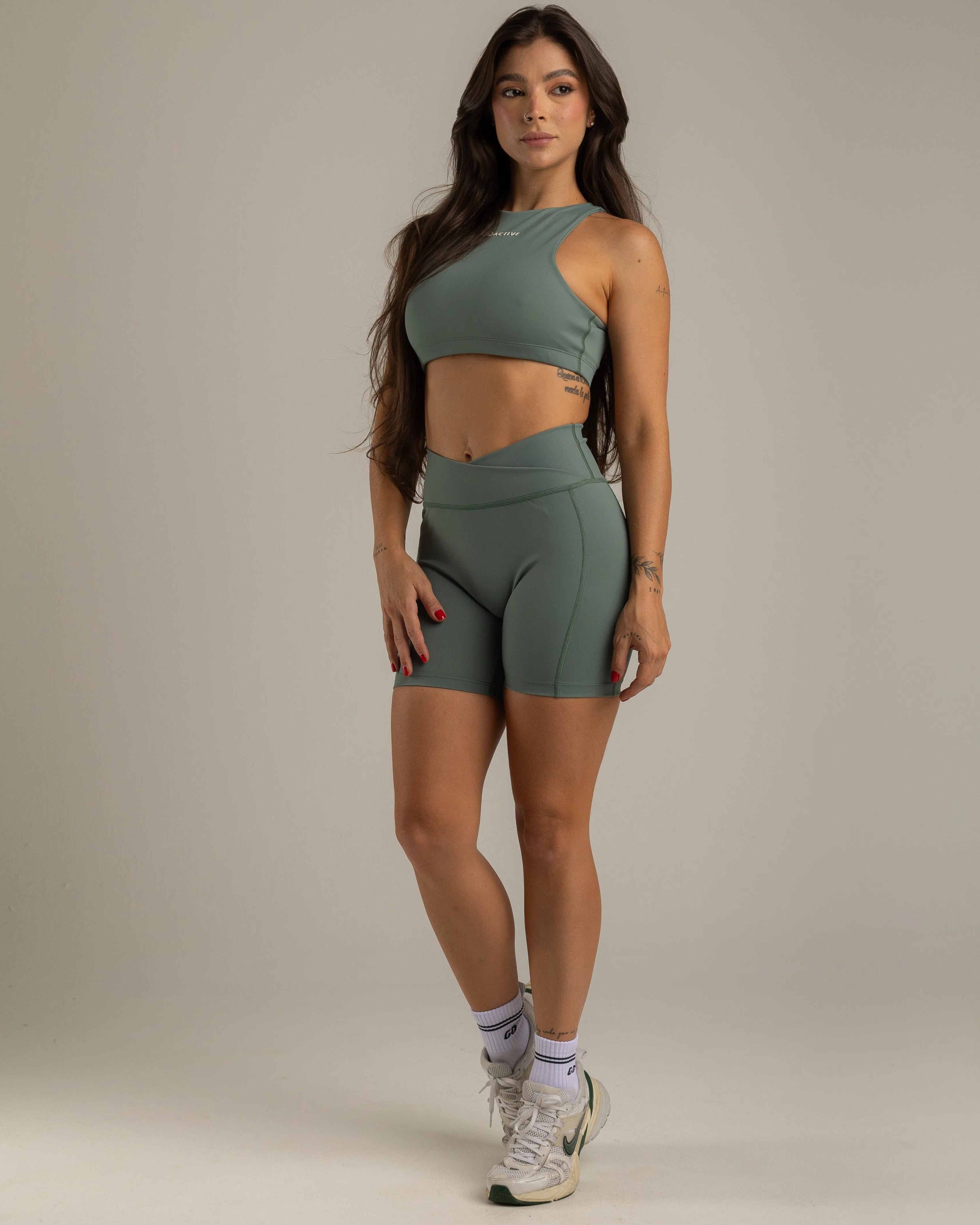SHORT ESSENZA PRETINA V SALVIA