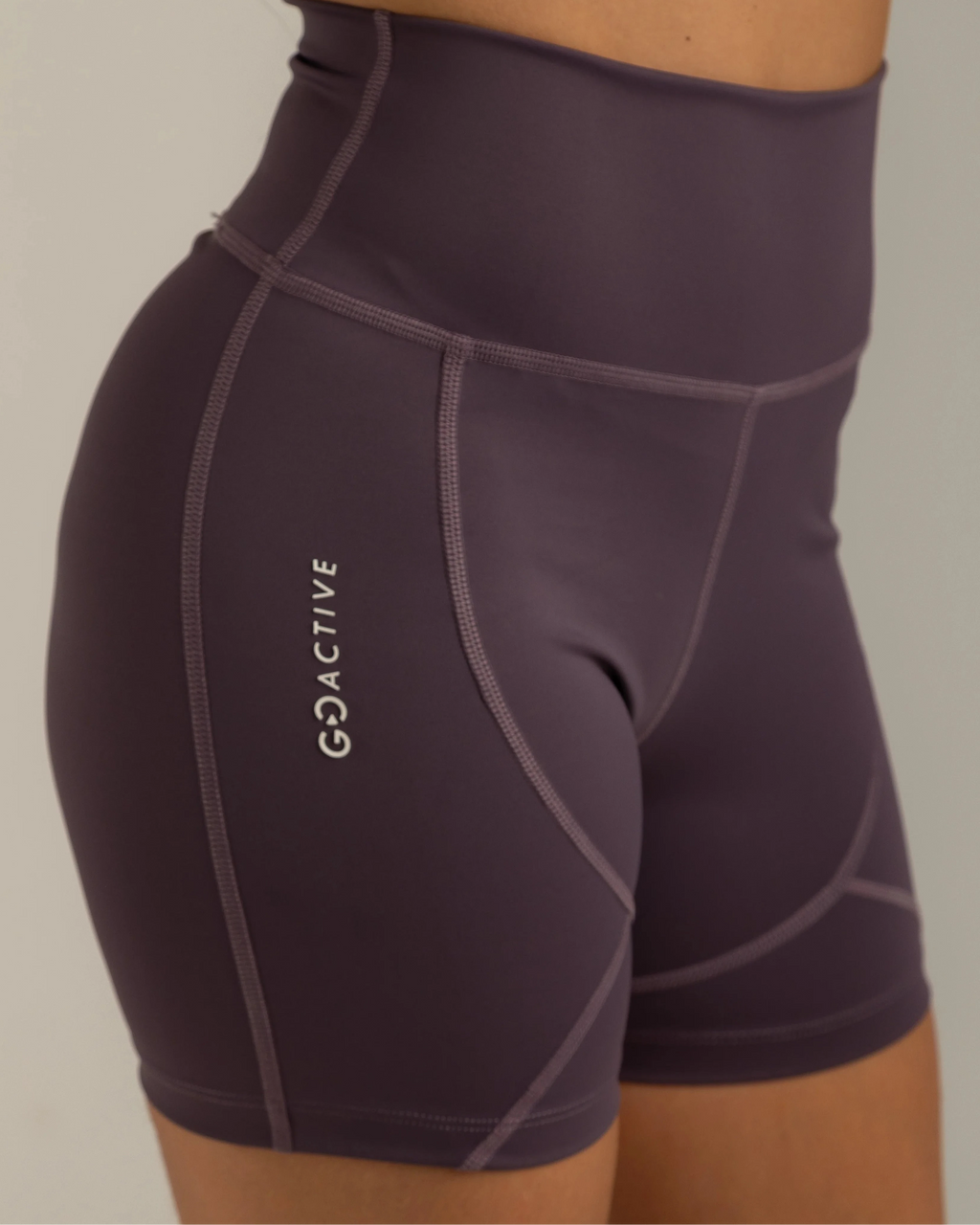 SHORT ESSENZA CORTES UVA