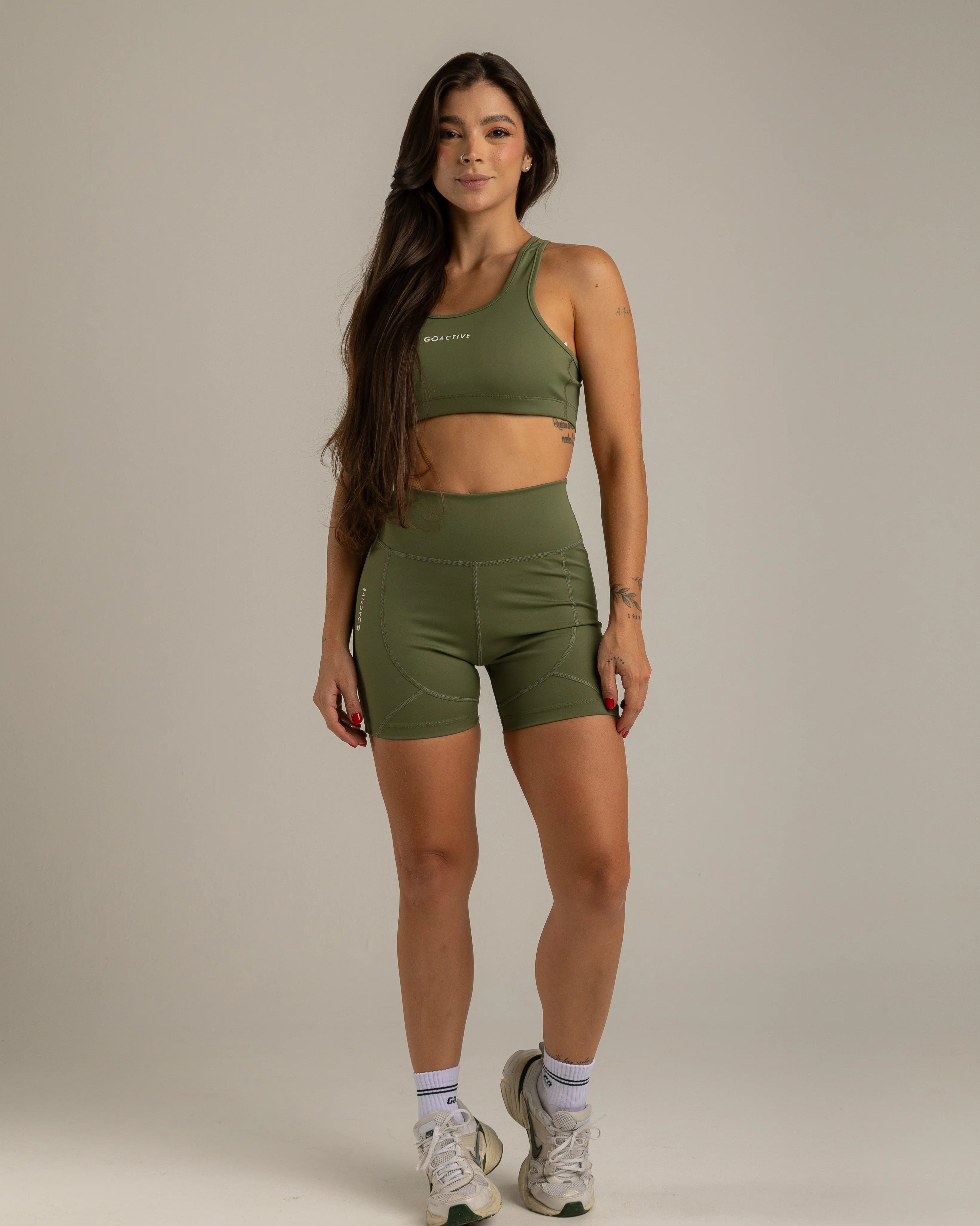SHORT ESSENZA CORTES VERDE MILITAR