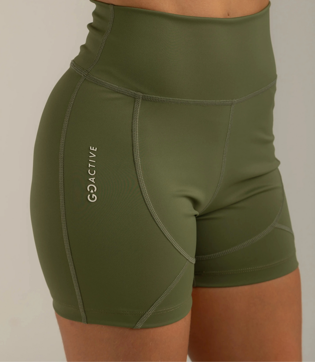 SHORT ESSENZA CORTES VERDE MILITAR
