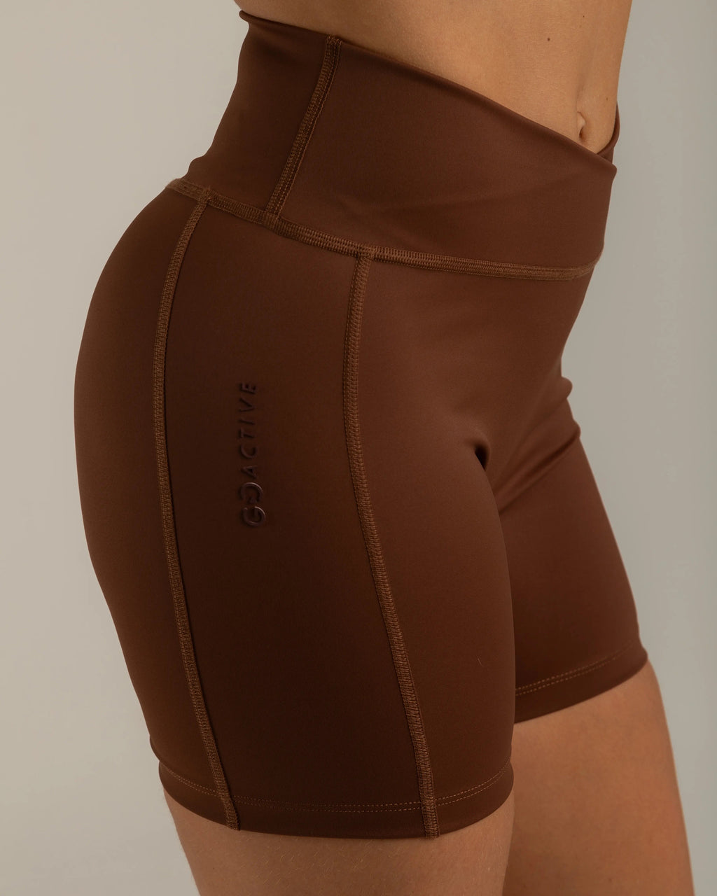 SHORT ESSENZA PRETINA V CAFÉ