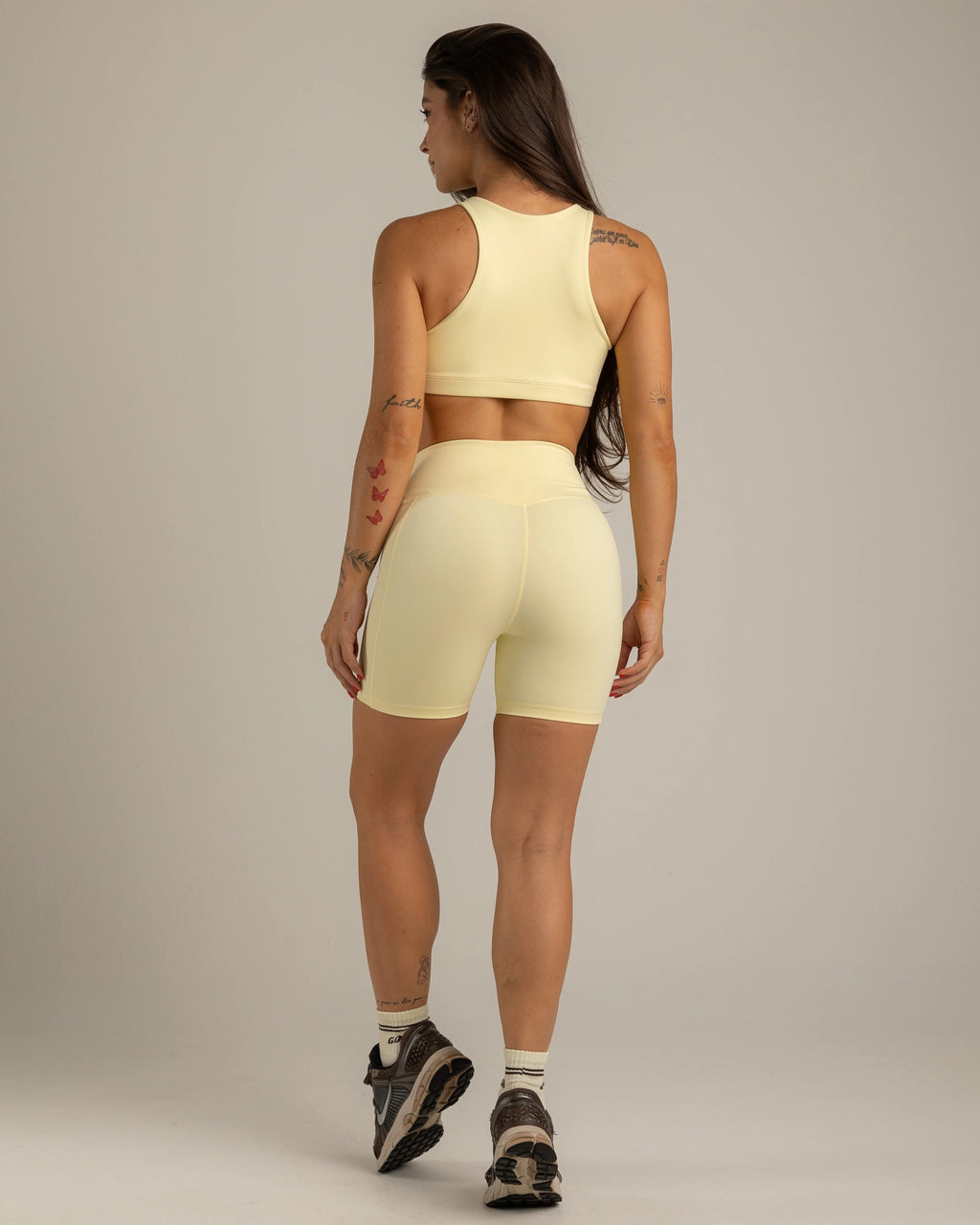 TOP ESSENZA SPIDER AMARILLO