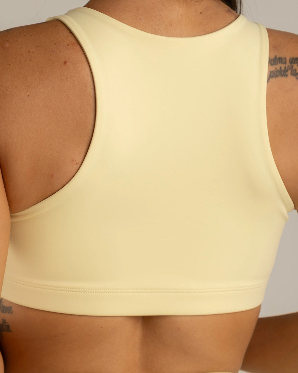 TOP ESSENZA SPIDER AMARILLO
