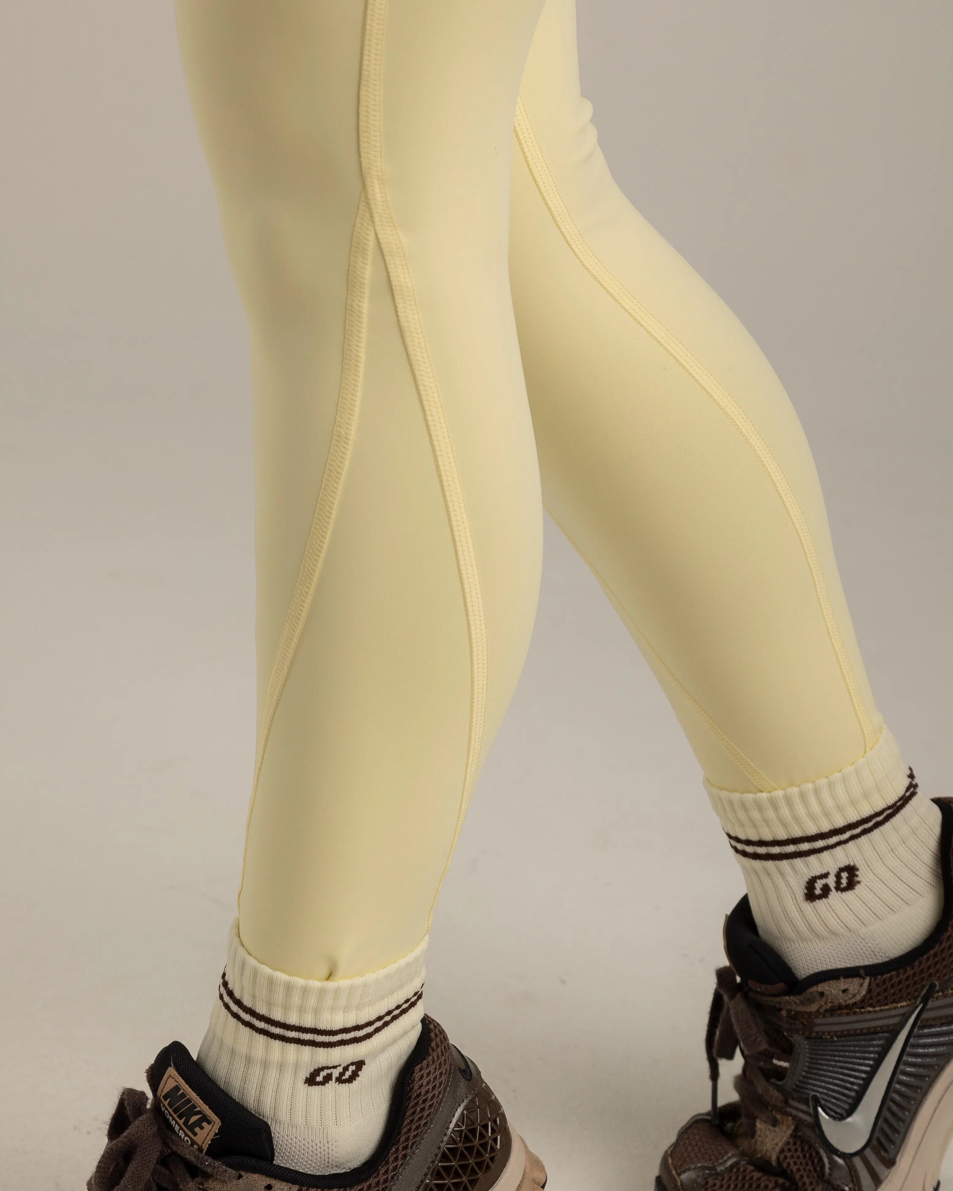 LEGGINGS ESSENZA CORTES AMARILLO